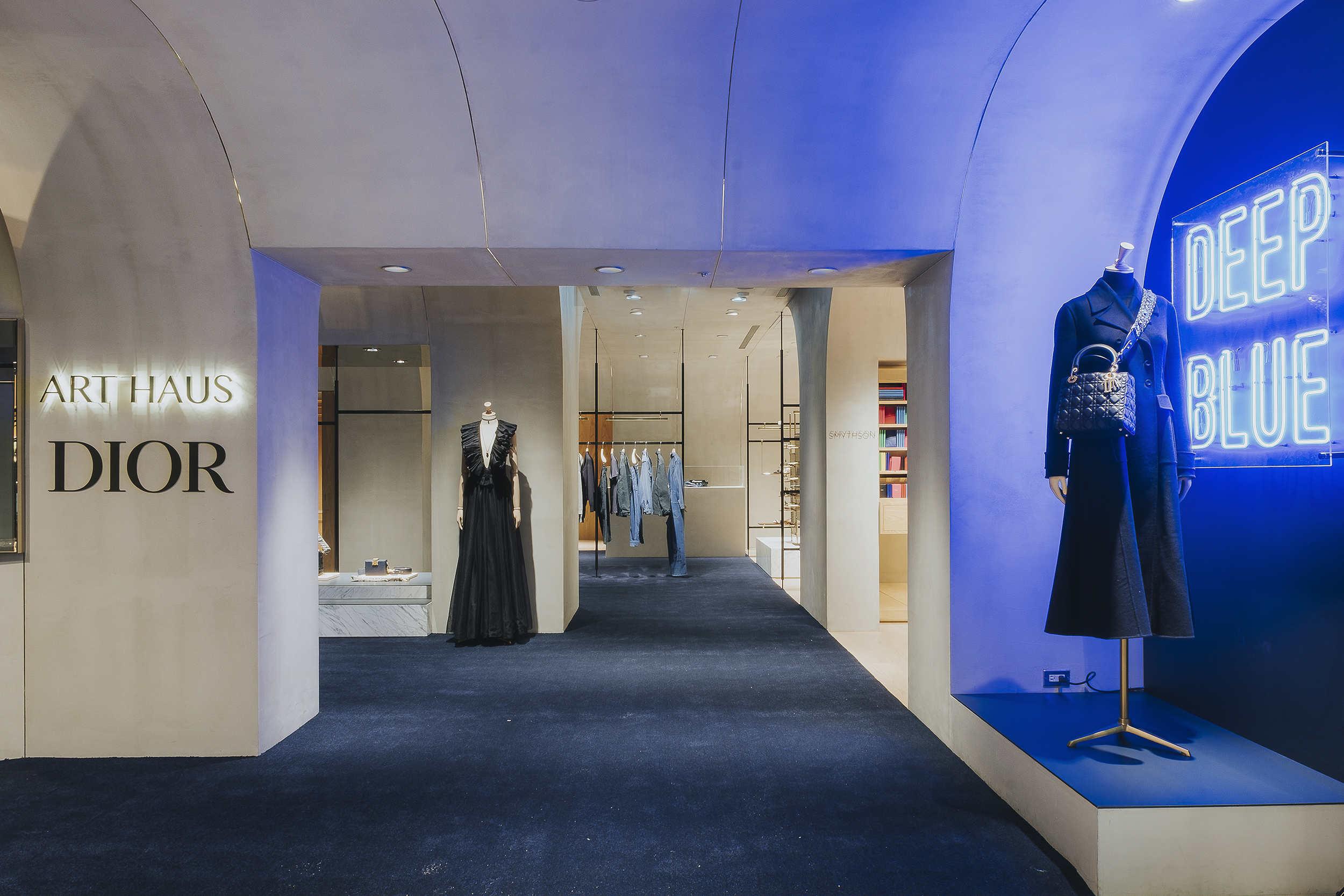 DIOR POP-UP STORE