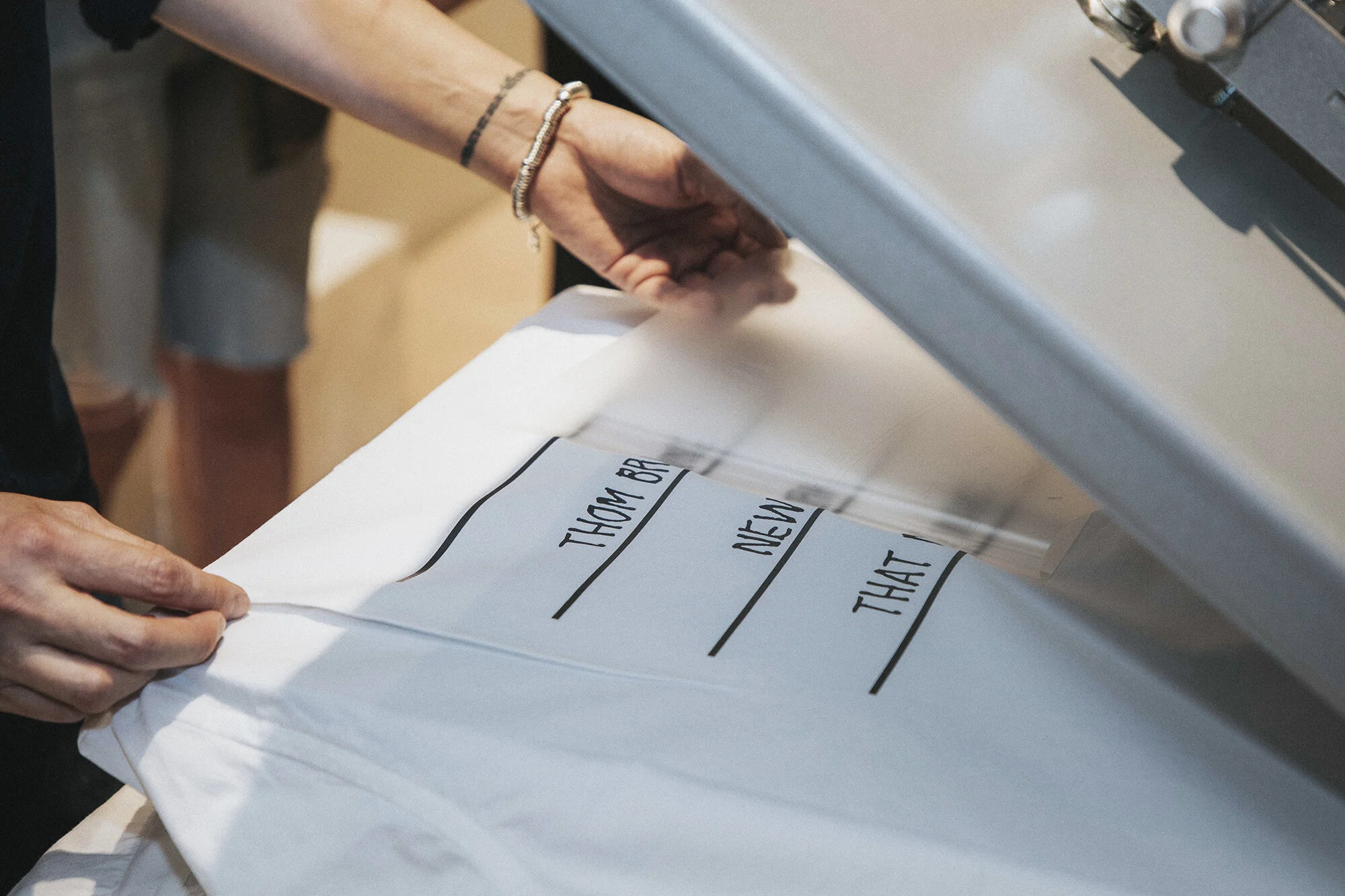 THOM BROWNE HEAT PRESS