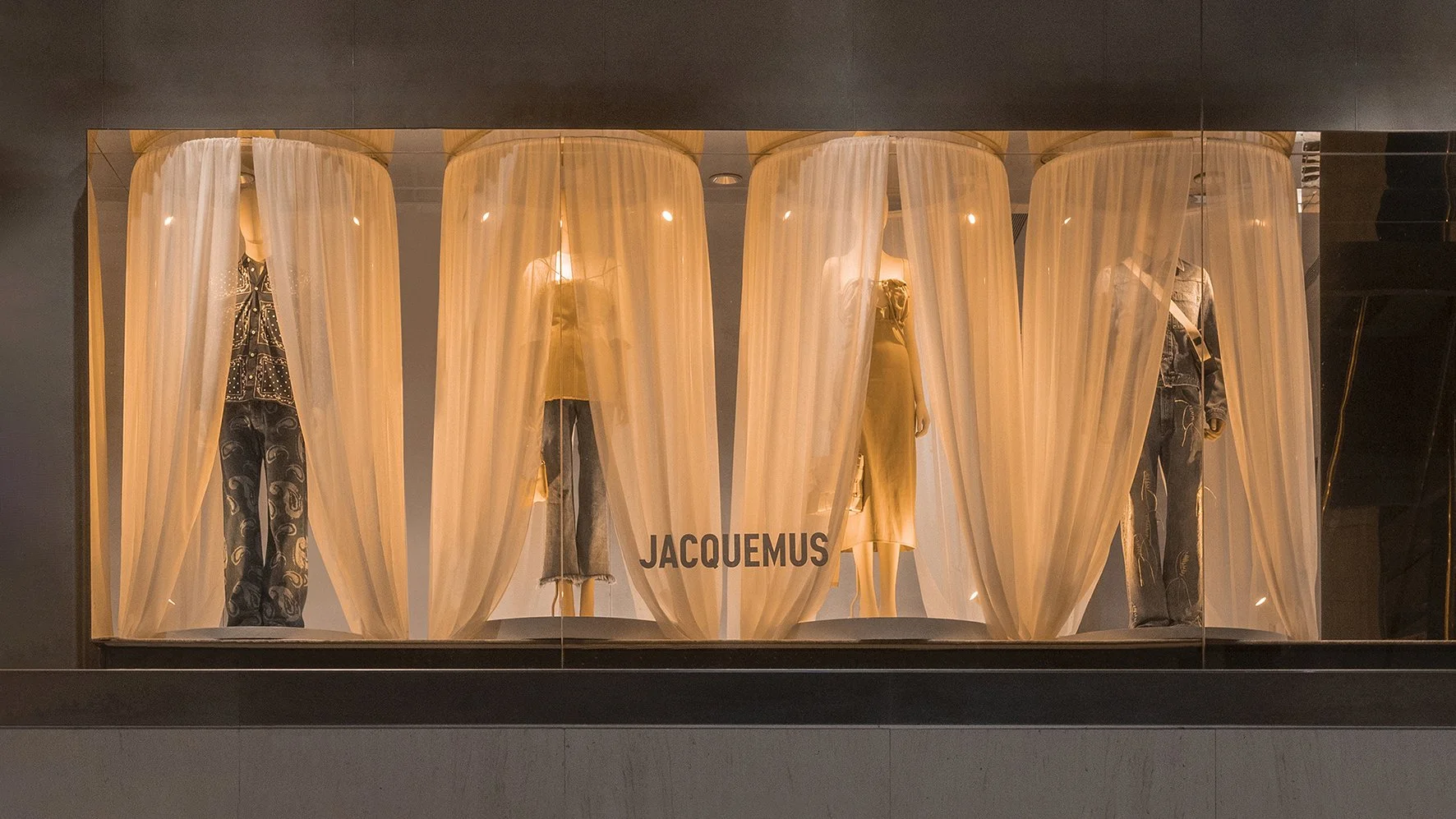 JACQUEMUS_13.jpg