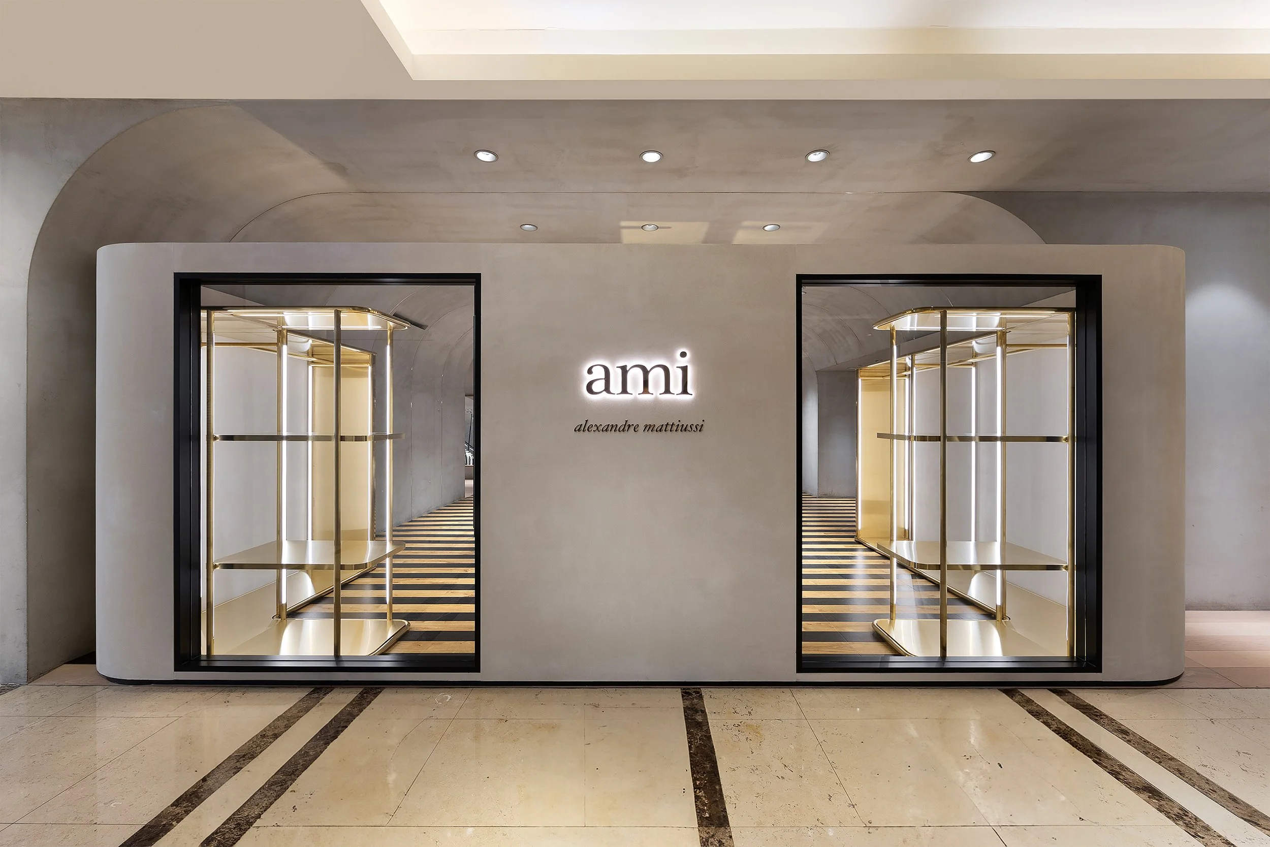 AMI POP UP STORE