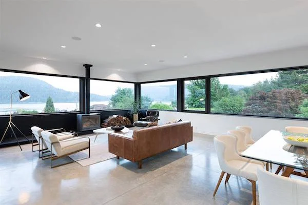 A Delightful Deep Cove Staging Project 2.jpg