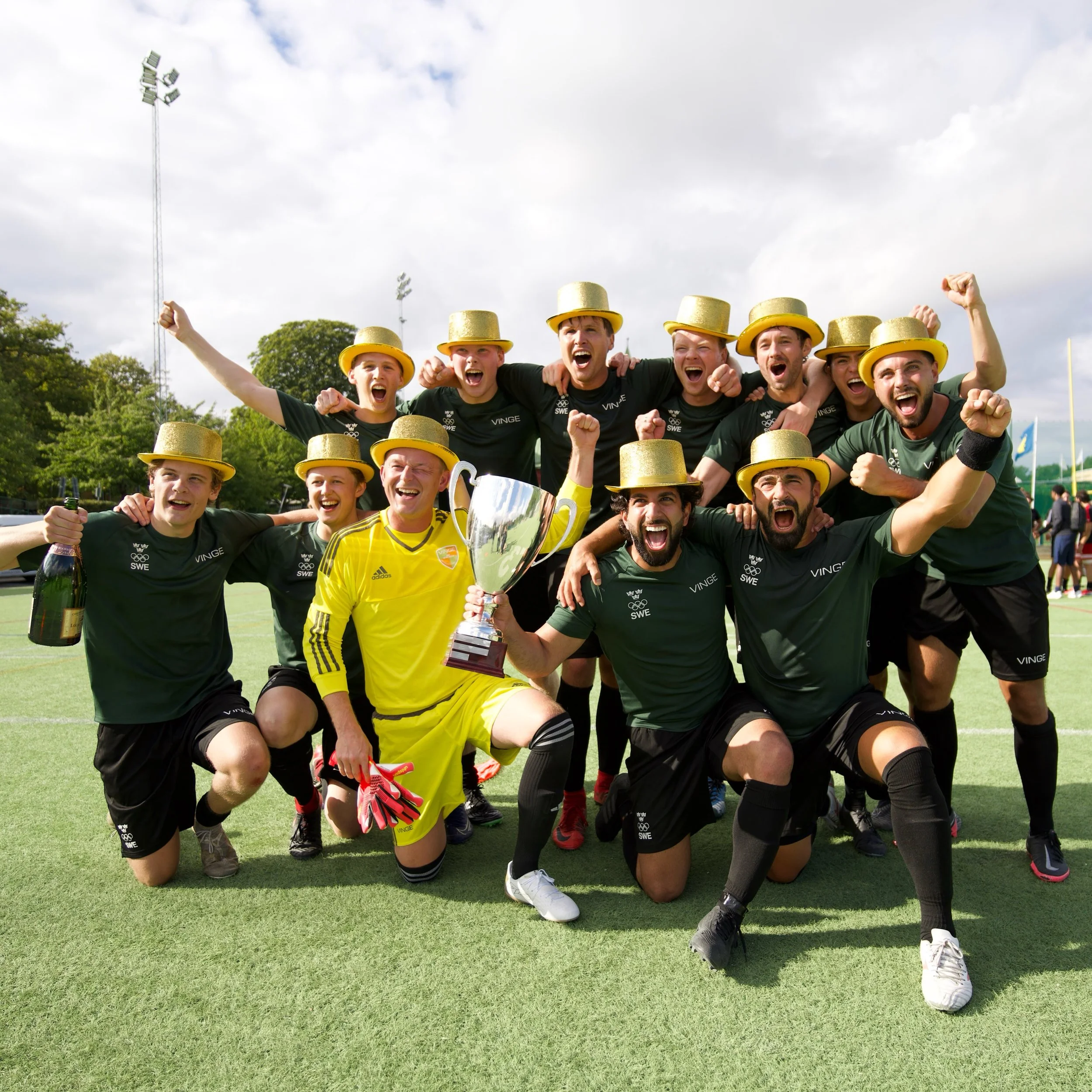 GRATTIS TILL SEGERN VINGE! 
Vinge g&ouml;r en stark turnering och vinner en tight final efter straffar. 

Tack f&ouml;r en h&auml;rligt dag och starkt k&auml;mpat alla herrlag!

#advokatsm 
@vinge_life