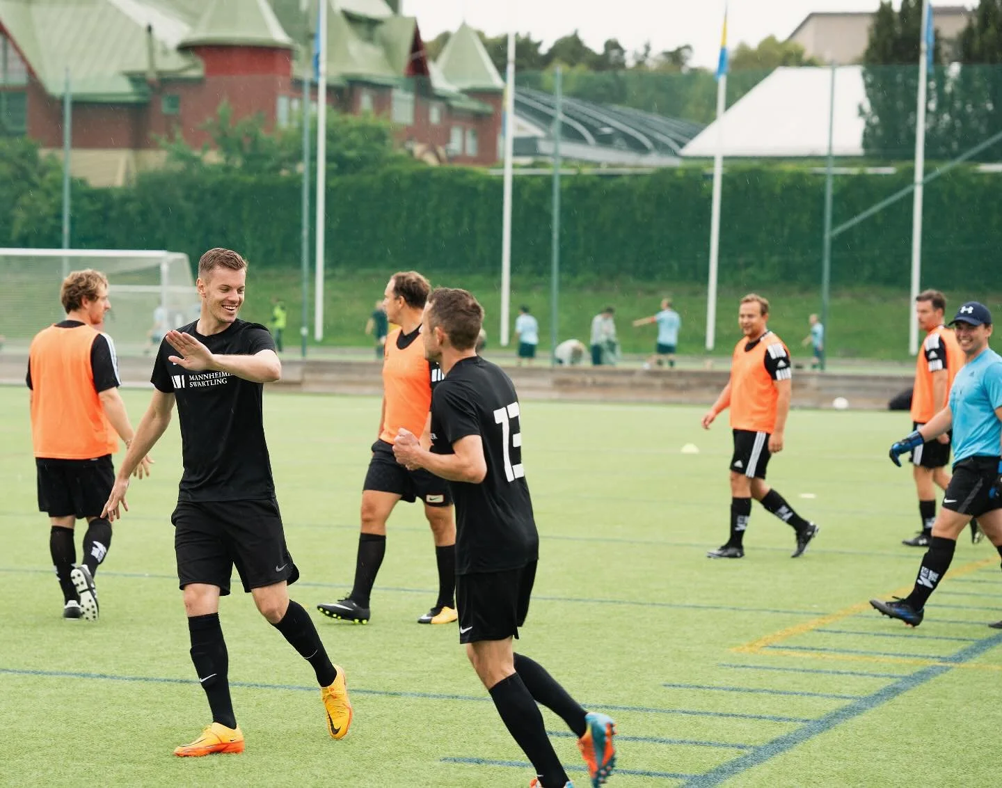 Spelschemat &auml;r publicerat!
En vecka kvar och det &auml;r dags att spika taktiken. Er v&auml;g fram&aring;t i turneringen finns p&aring; hemsidan. N&auml;sta fredag spelar vi 1157 min fotboll och f&ouml;ljer upp med (minst) 360 min bankett och fe