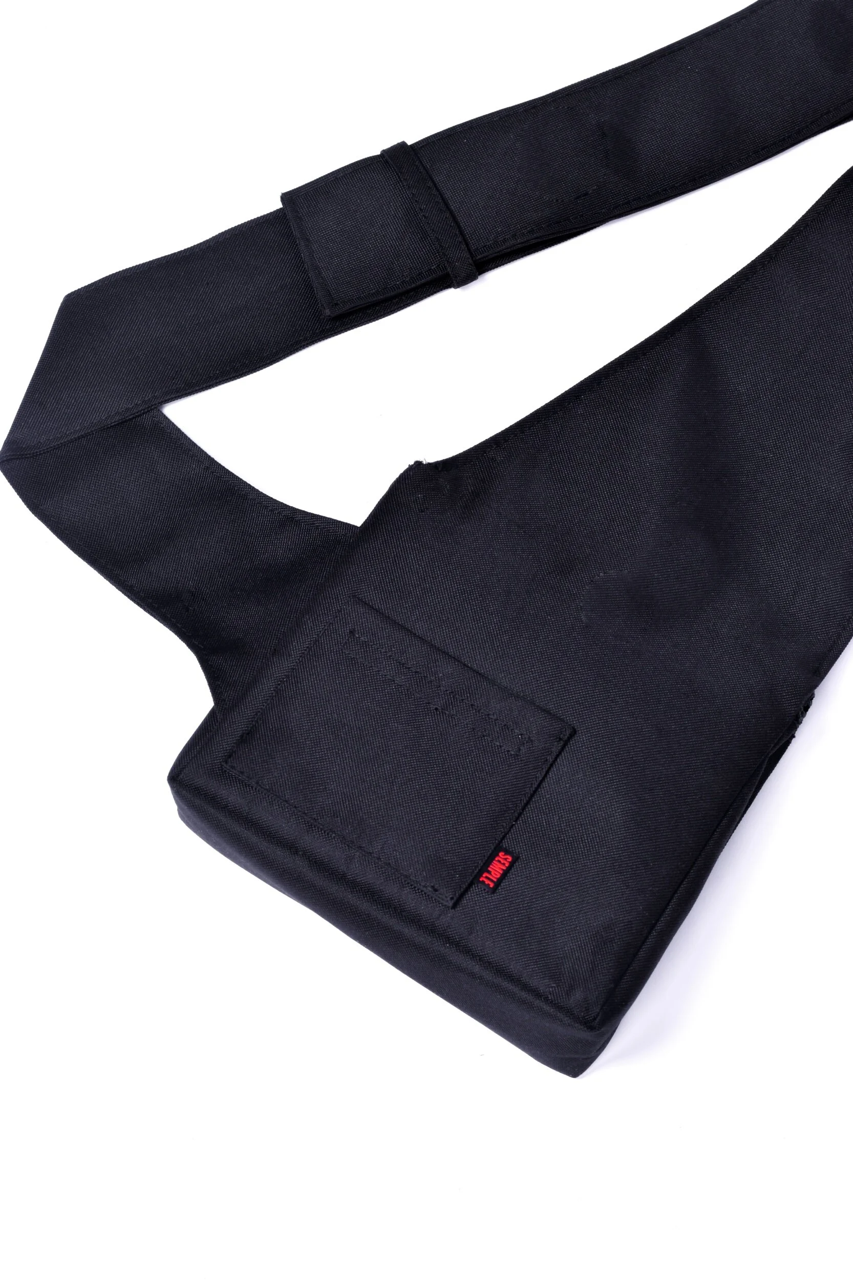 00111AB6-EC05-4A50-9FD1-03B74E8A7343