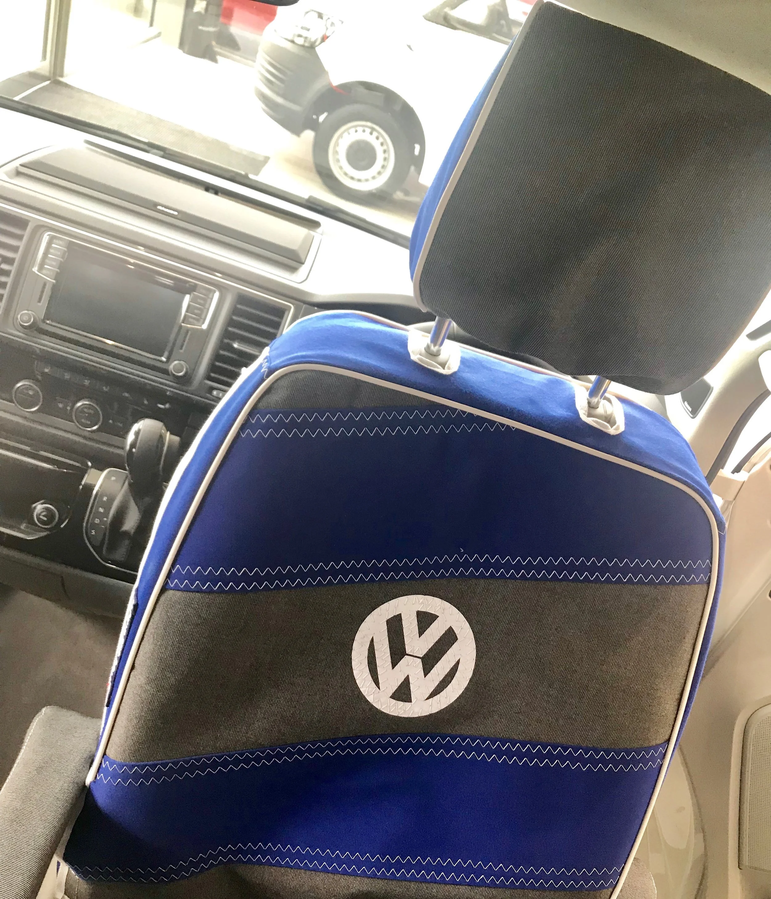 VW Breeze Showroom Poole - full seton display model