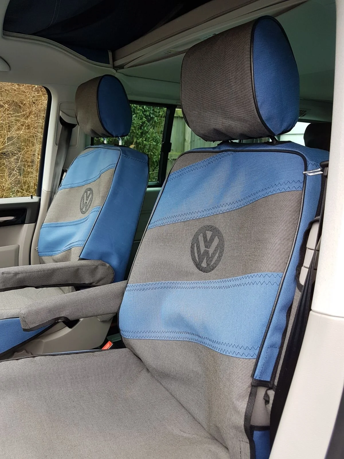 Jackyards+VW+seat+covers+front+seat+front+seat+detail+1.jpg