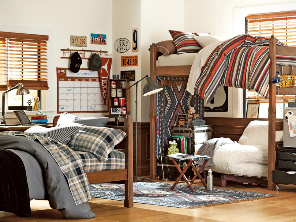 college room.jpeg