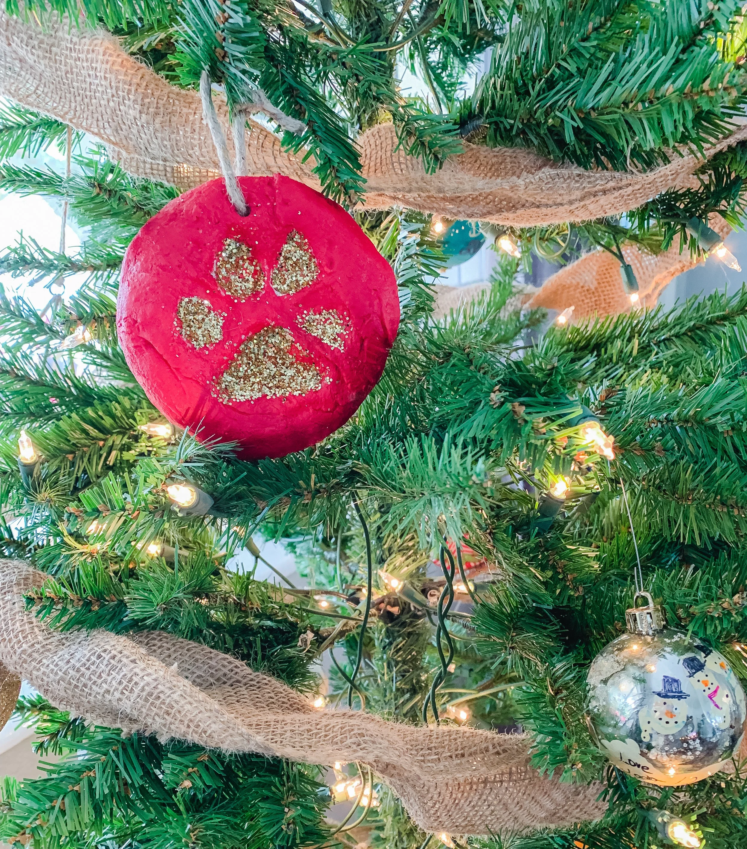 Dog+print+ornament.jpg