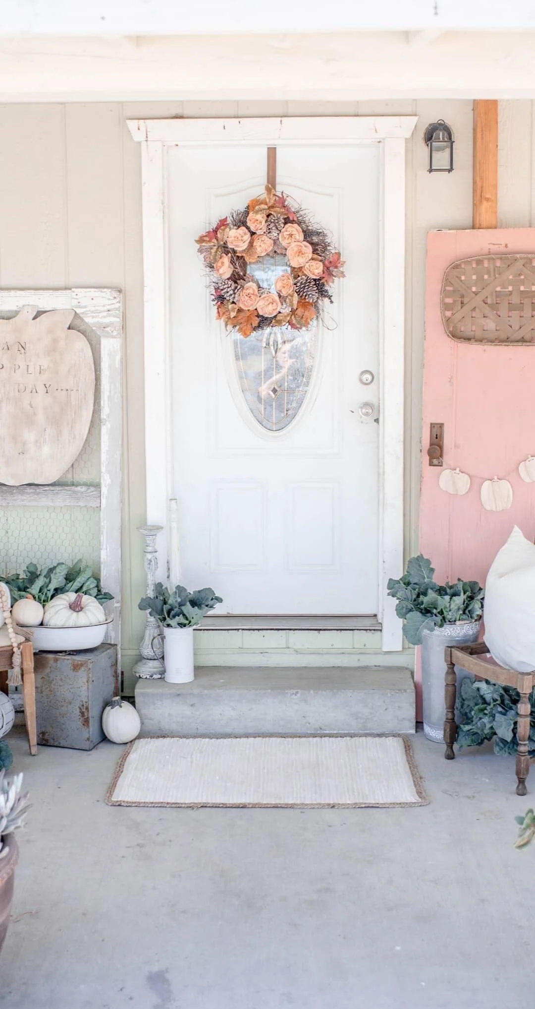 Cory over at Hudson Farmhouse is sharing her pink fall front porch decor. To get more pink fall feels, check out her blog here