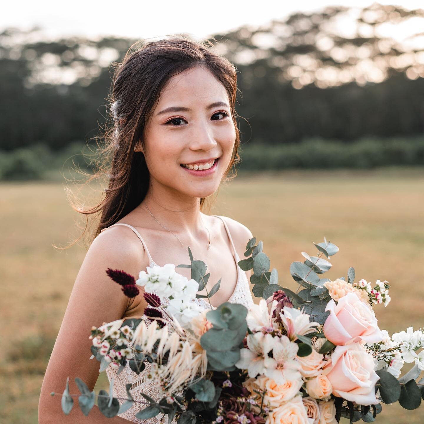 So in love with @lynnweee smile!
Also thank you for dropping such a lovely review for me too. 🌸
.
.
📸: @cepheusphotography 
🎥: @momentold 
💐: @lizflorals