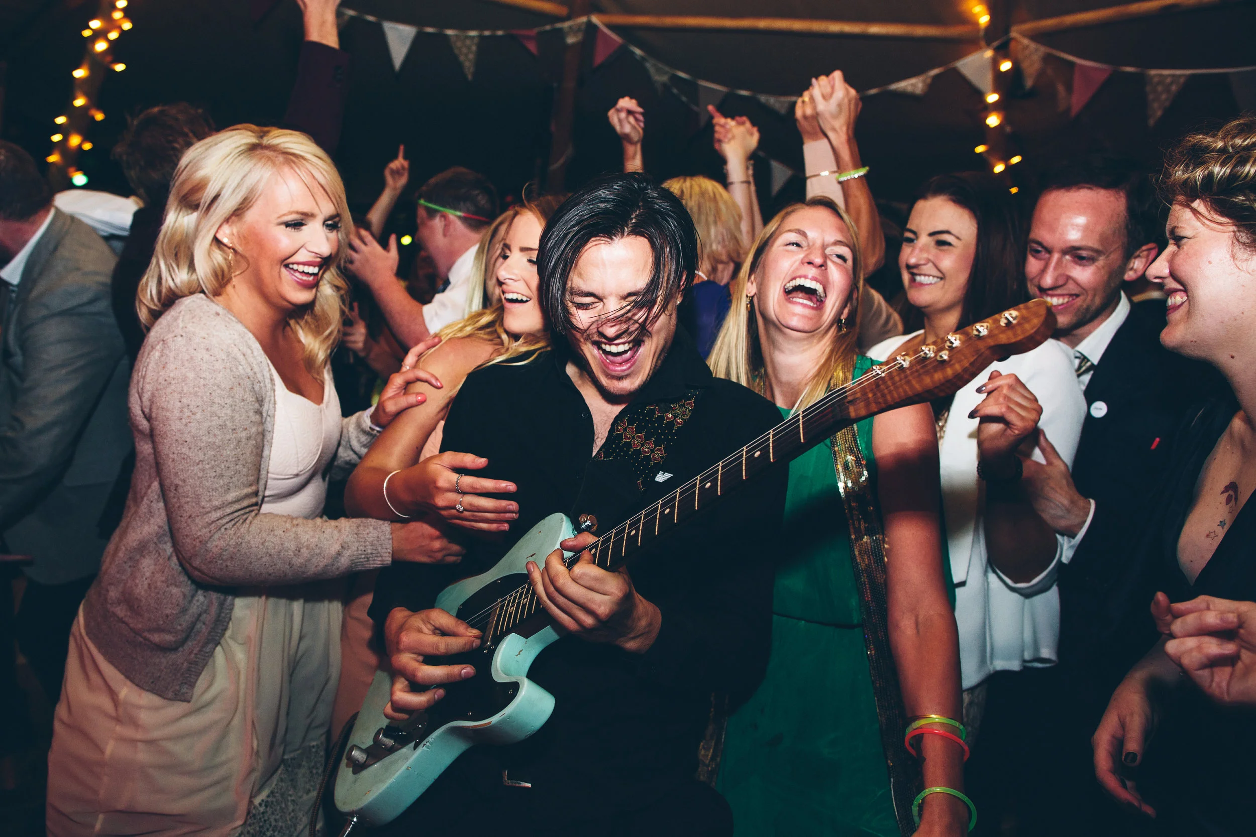 the_confidentials_wedding_band_hire.jpg