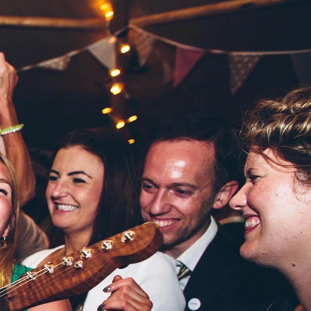 Hello Instagram! 👋🏻
We are The Confidentials, a dance-floor filling party band ready to rock out with you all night long! 🤘🏻🎶🎸
&bull; &bull; &bull; &bull;
#band #weddingband #liveband #music #livemusic #singer #guitar #guitarist #musician #guit