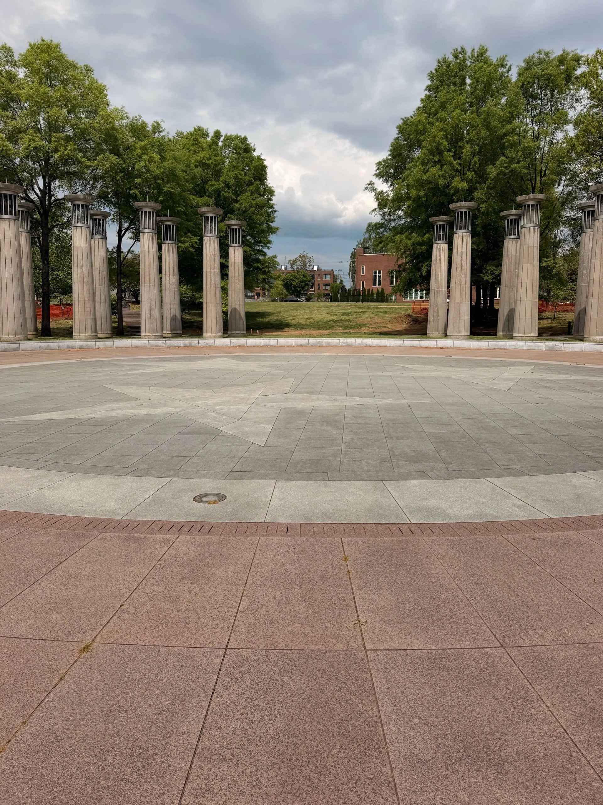 Just some snippets of what you&rsquo;ll see when you book a Segway Tour with us! Book your tour now to get the full experience&hellip; You won&rsquo;t regret it! 

#nashville #travel #tour #fun #downtownnashville