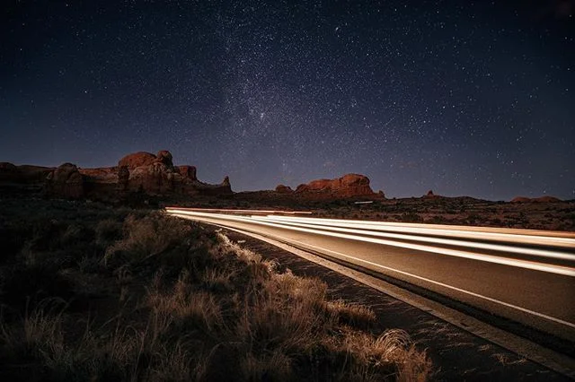 Caught Santa flying low through Arches National Park! He&rsquo;s a fast one! Merry Christmas everyone.
.
.
.
.
.

#visititah #utahisrad #utah #getoutstayout #camping #werutah @theoutbound #welltraveled #wanderfolk #travelstoke #findyourselfoutside #o