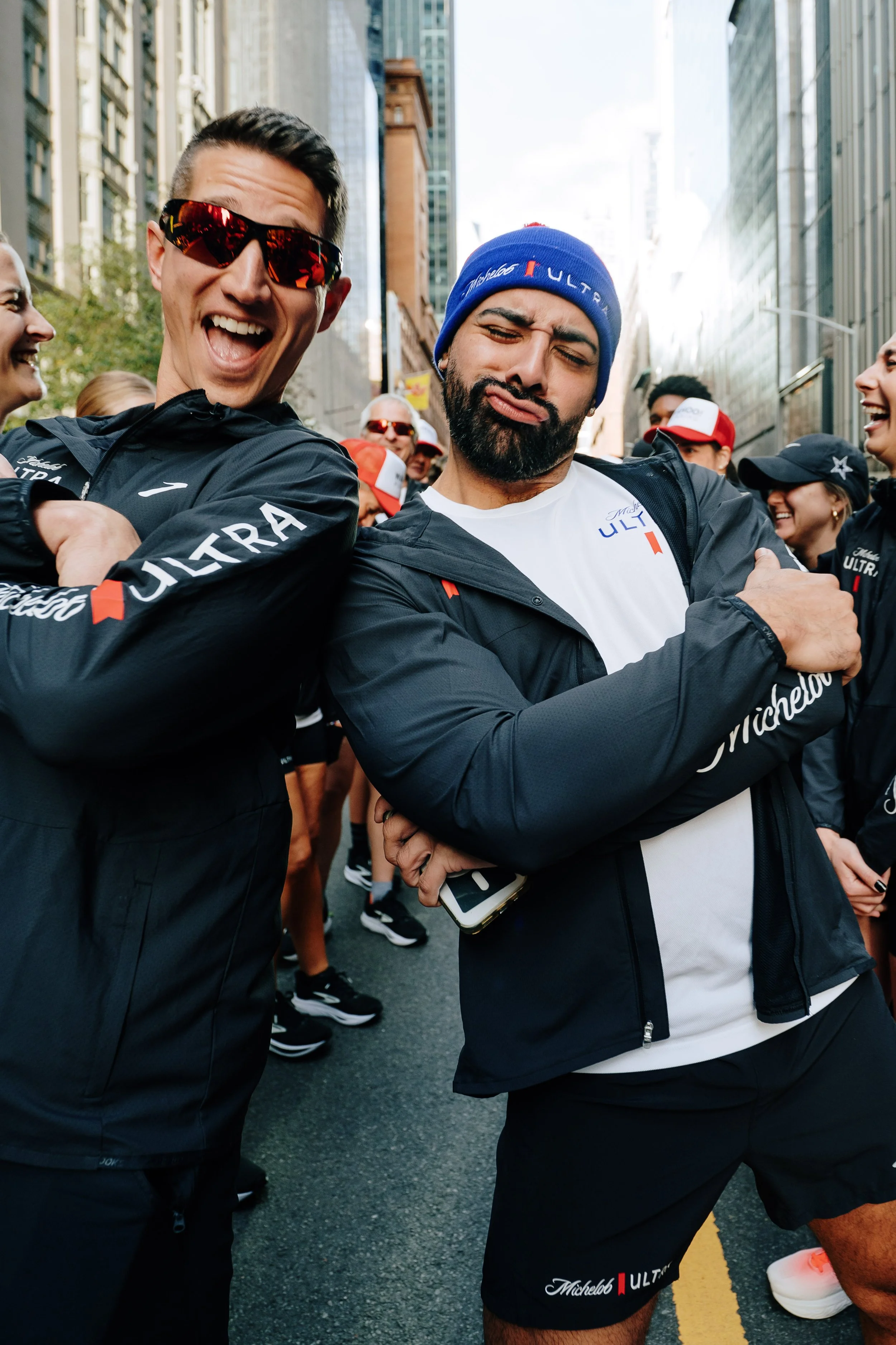 brand-activation-michelob-ultra-nyc-marathon-2025-warmup-DSA04208.jpg
