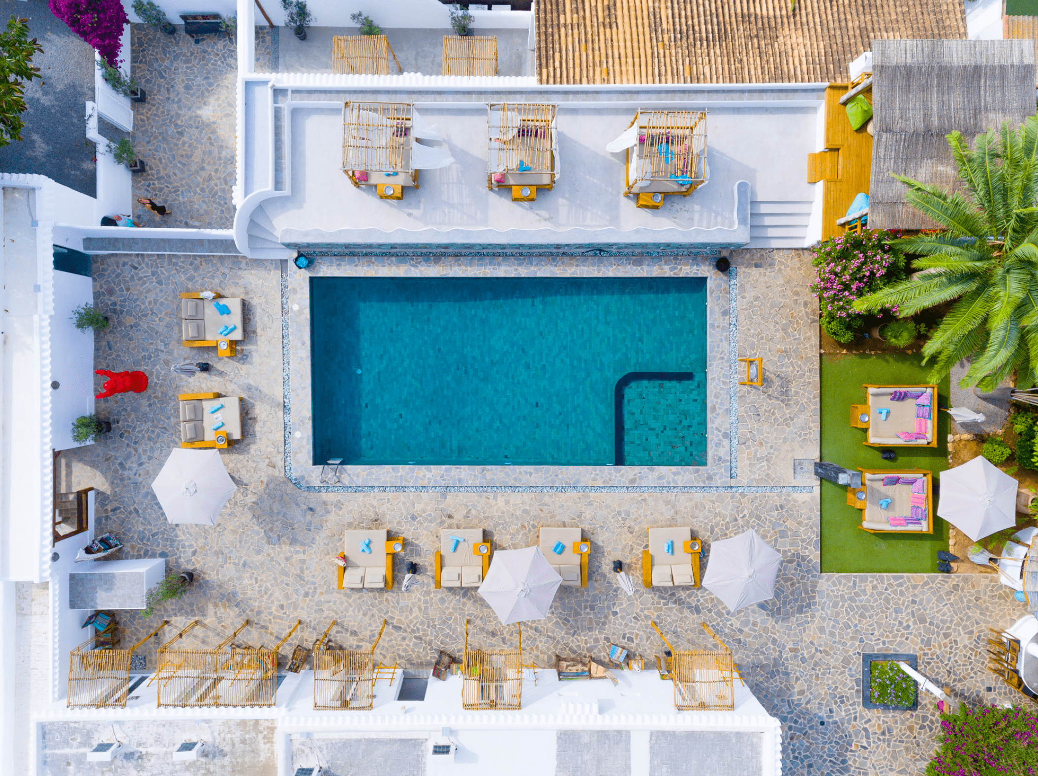 ibizazen pool top down-min.png