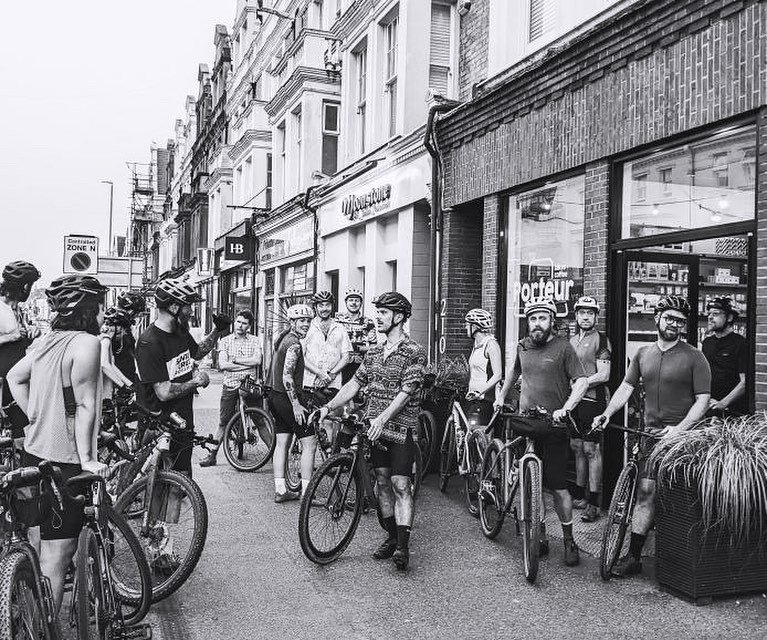 Thursdays are the new Wednesdays. Well for the next few weeks they are.
This Thursday 7pm @porteurbikesandcoffee. All welcome.
#midweekcasuals KEEP IT CASUAL!