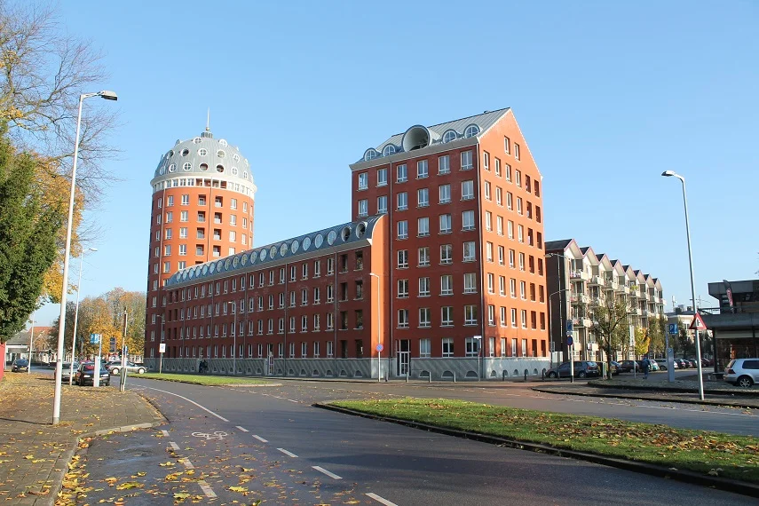 Breda herstelt weg bij Valken