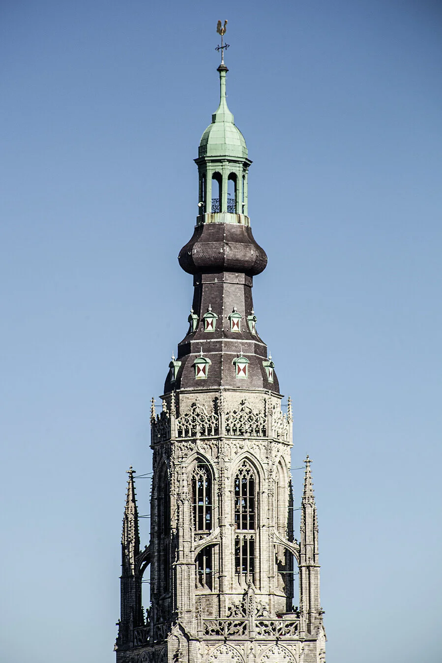 4 mei herdenking vanaf de Grote Toren