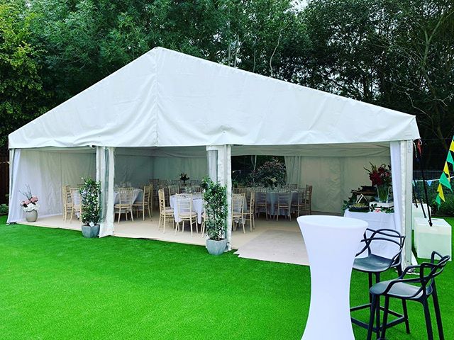 Pictures from a garden party in Loughton at the weekend which was a huge success! Yes we install marquees on AstroTurf and no we definitely do not damage it!

Contact us now for your next event - Link in bio .
.
.
.
#Statusmarquees #Marquee #Marqueeh