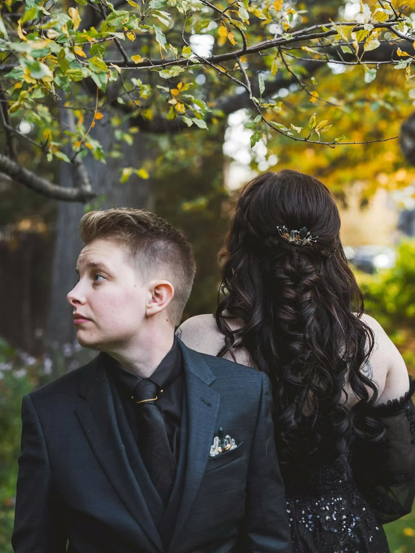 Congrats Newlyweds!! We love the Moss Agate Matching Set paired with the Black Wedding Theme 🖤💚🖤 Thank you for sharing this beautiful and special image of your day! #newlywed #customerphoto #mossagatejewelry