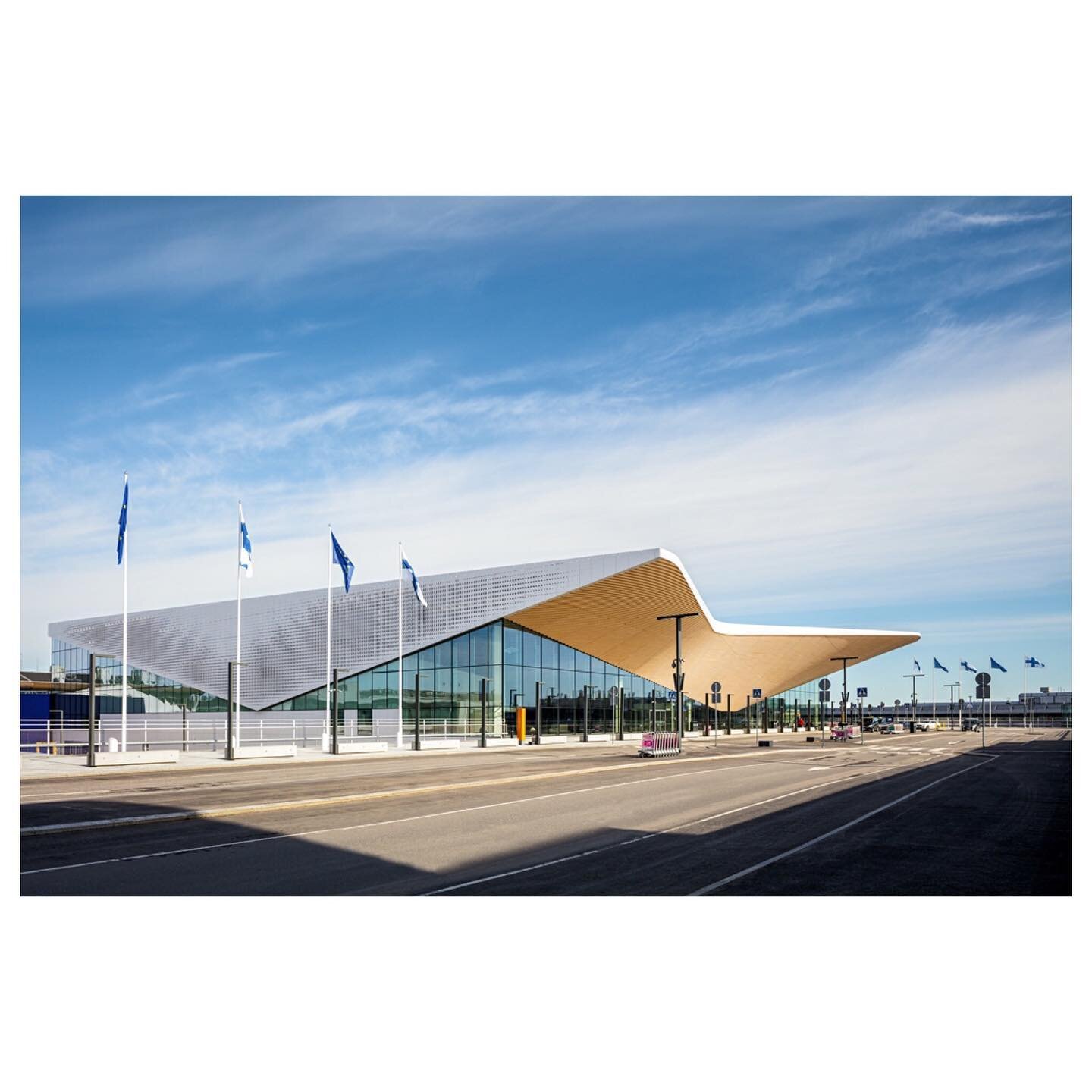 Helsinki Airport Terminal 2

Architect: @ala_architects

#helsinki #terminal #alaarchitects