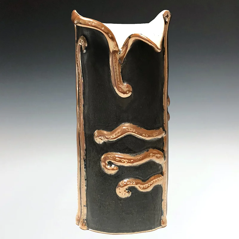 Beach walk-inspired vase