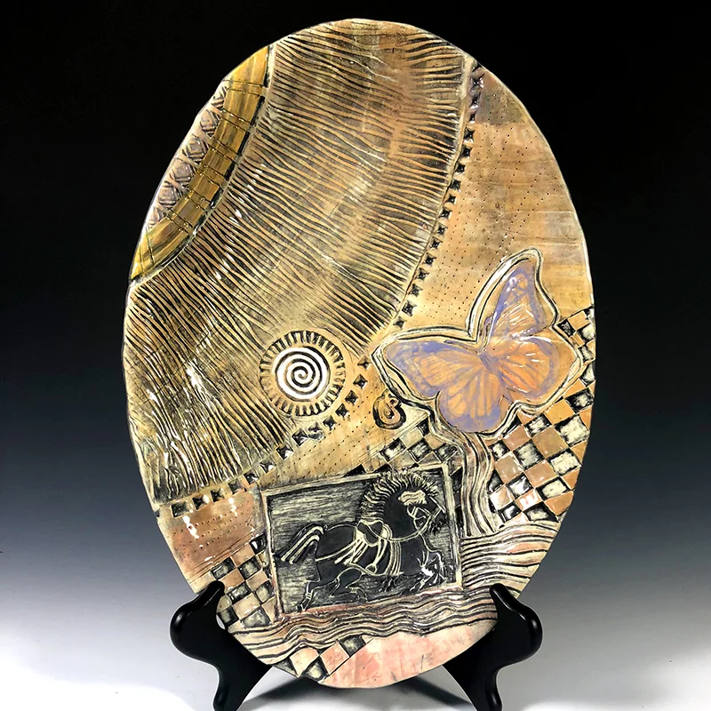 Silk screen, carved showpiece can be displayed as art or used to serve food