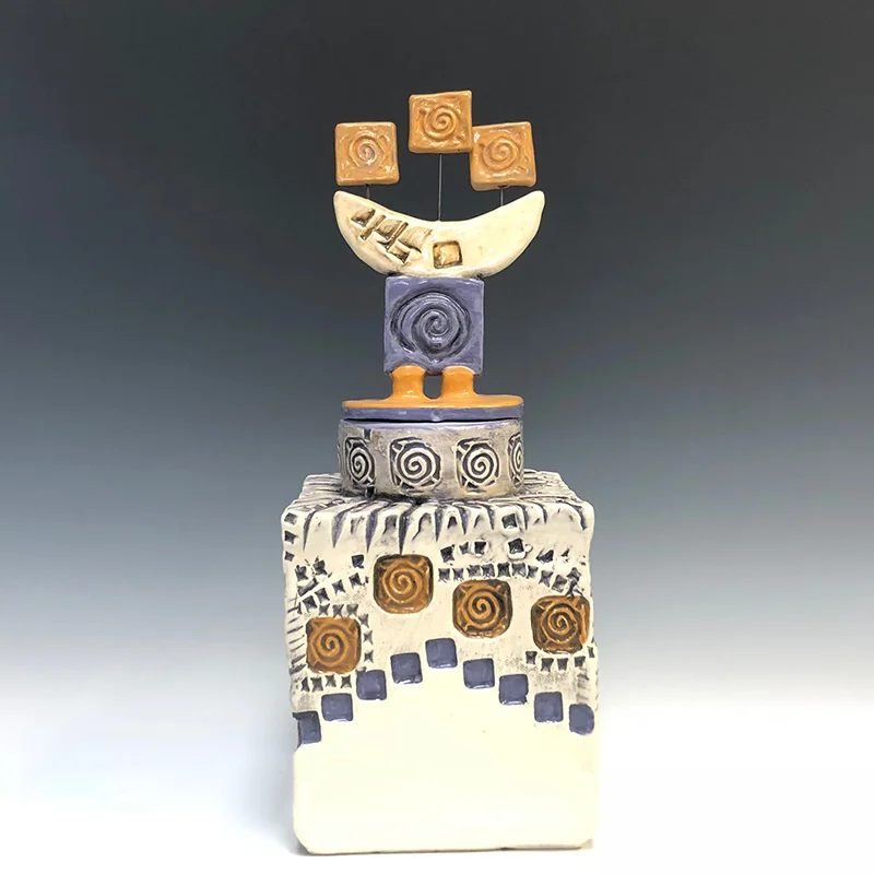 A treasure box that's a centerpiece