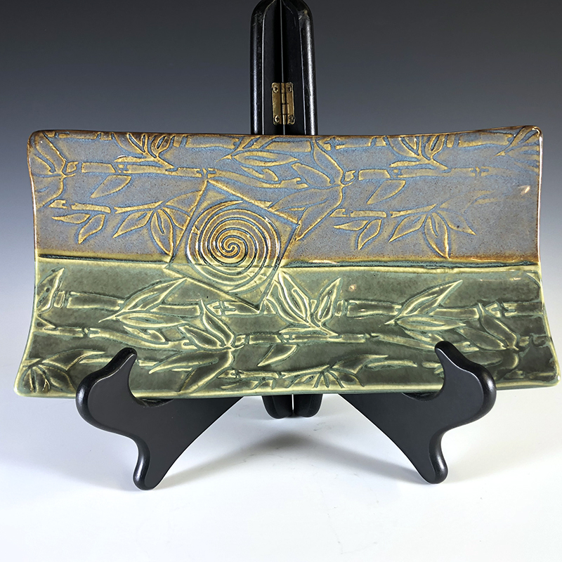 A serving plate of virtue