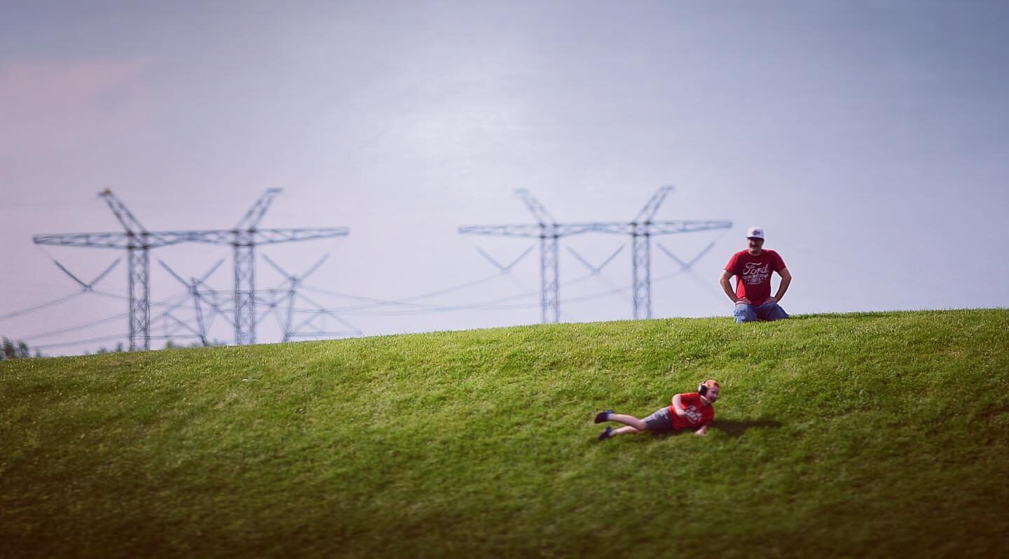 When you&rsquo;re supposed to be photographing baseball, but become more preoccupied with the kiddo rolling down the hill.
.
This all being said, I was thinking I would be visiting the ER if it were me trying that now.
.
.
.
#baseball #americaspastim