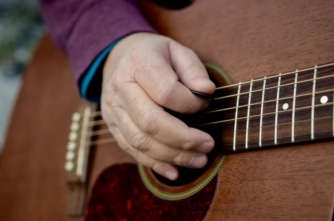 TFS hand on Martin.jpg