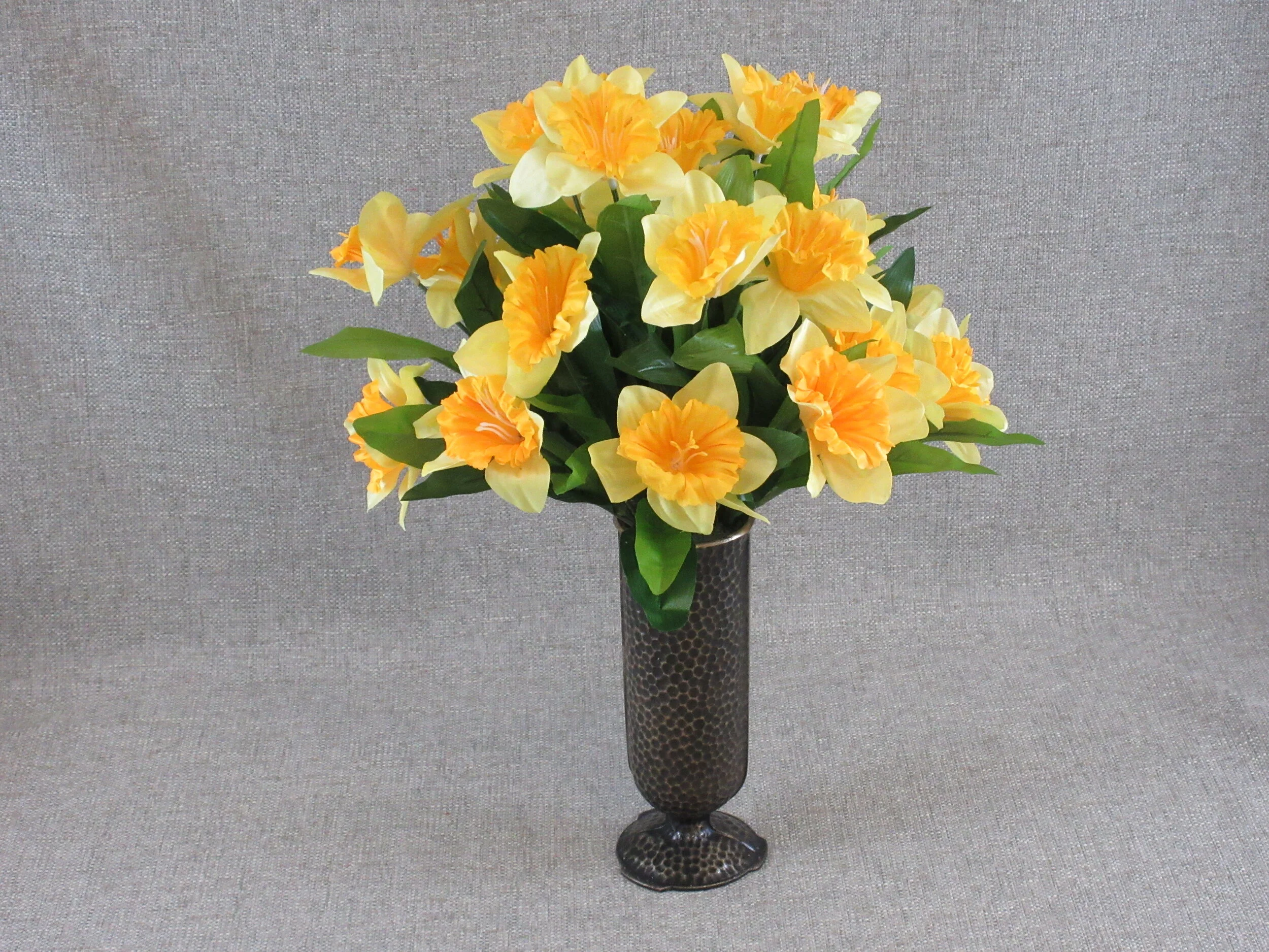 GPB 8333 DAFFODIL .JPG