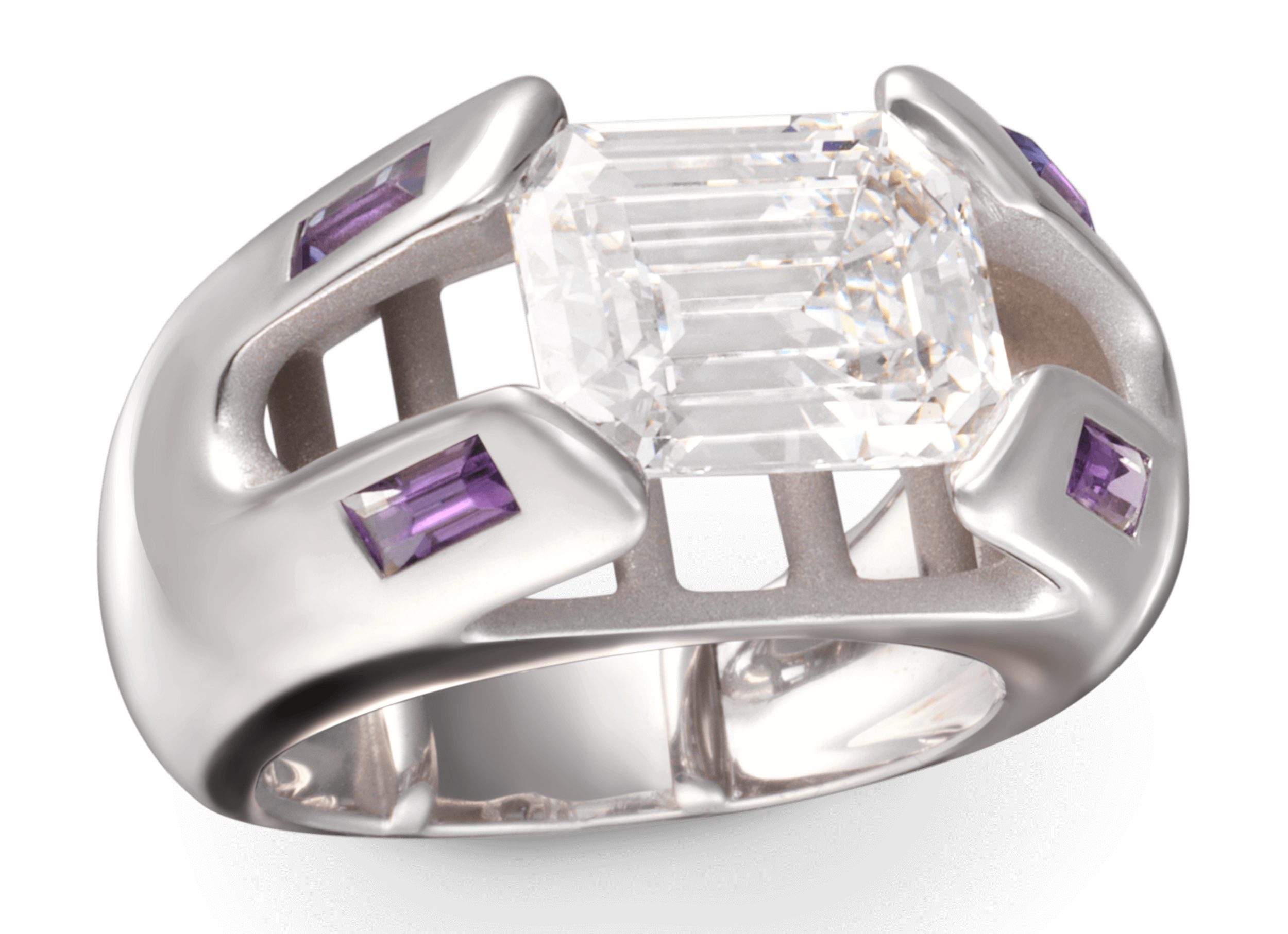  Or blanc, diamant taille émeraude 3.62 carats et améthystes baguette. 