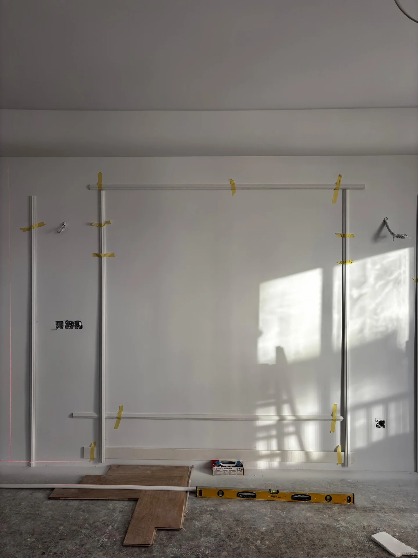 En Betha Estudio Interiorismo seguimos avanzando en una reforma integral en D&eacute;nia, donde cada cent&iacute;metro cuenta.
Aqu&iacute; estamos en fase de replanteo, definiendo con precisi&oacute;n una pared clave del proyecto, porque el interiori