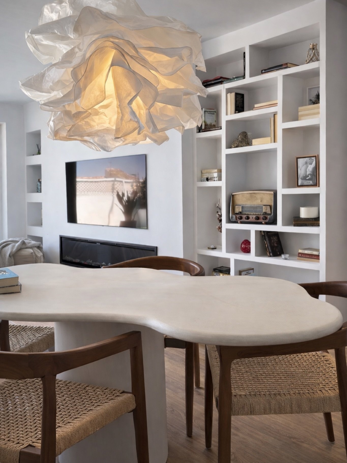 Interiorismo en D&eacute;nia para viviendas que buscan dise&ntilde;o, funcionalidad y revalorizaci&oacute;n del espacio.

En este proyecto de interiorismo en D&eacute;nia, desarrollamos una propuesta basada en tonos neutros, materiales naturales y mo