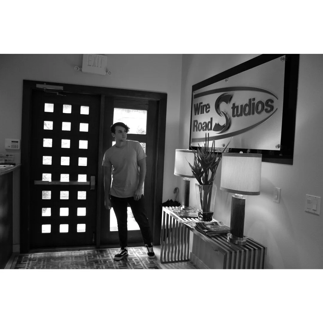 Recording Daze are done. 
Thank you to Wire Road studios and thank you to all the musicians that helped me make this music 🙏🏻 get ready to hear some new music this month

#wireroadstudios #houston #music #Skeletons #artist #denton