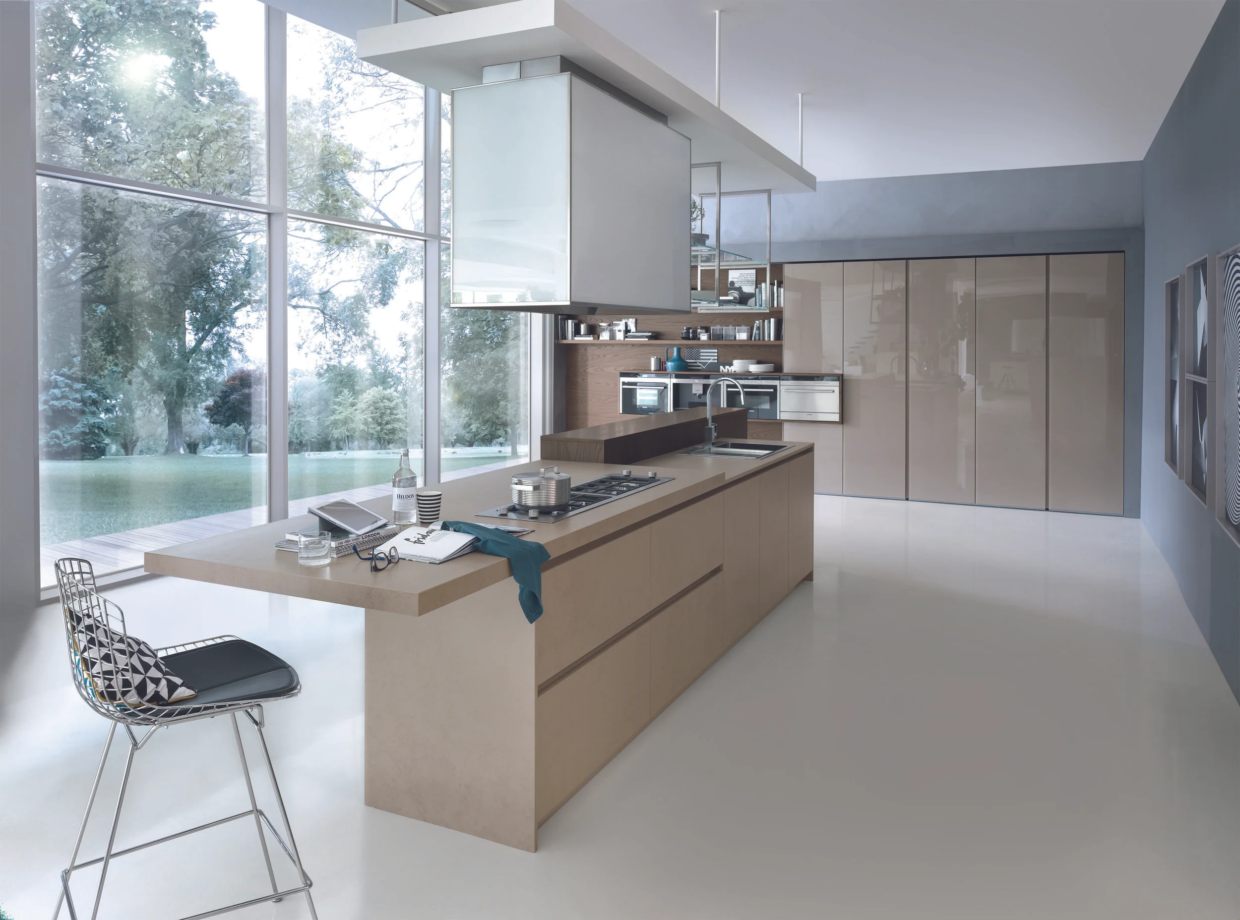 COSMOPOLITAN_124_125.jpg