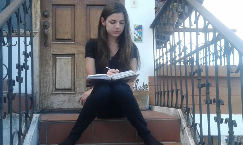 Since she was little, Veronica has been writing songs to express her feelings, especially about her country, Venezuela. (Photo Credits: Verónica Calenda)