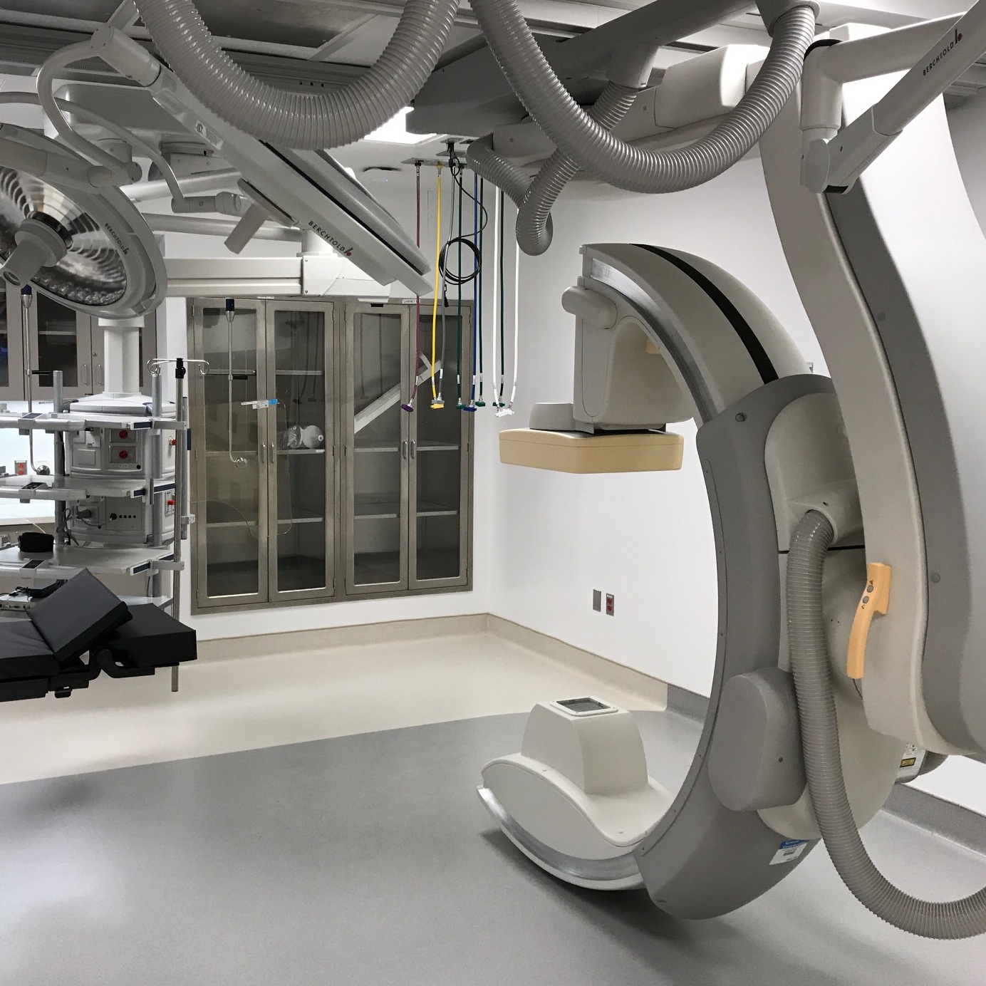 HYBRID OPERATING ROOM