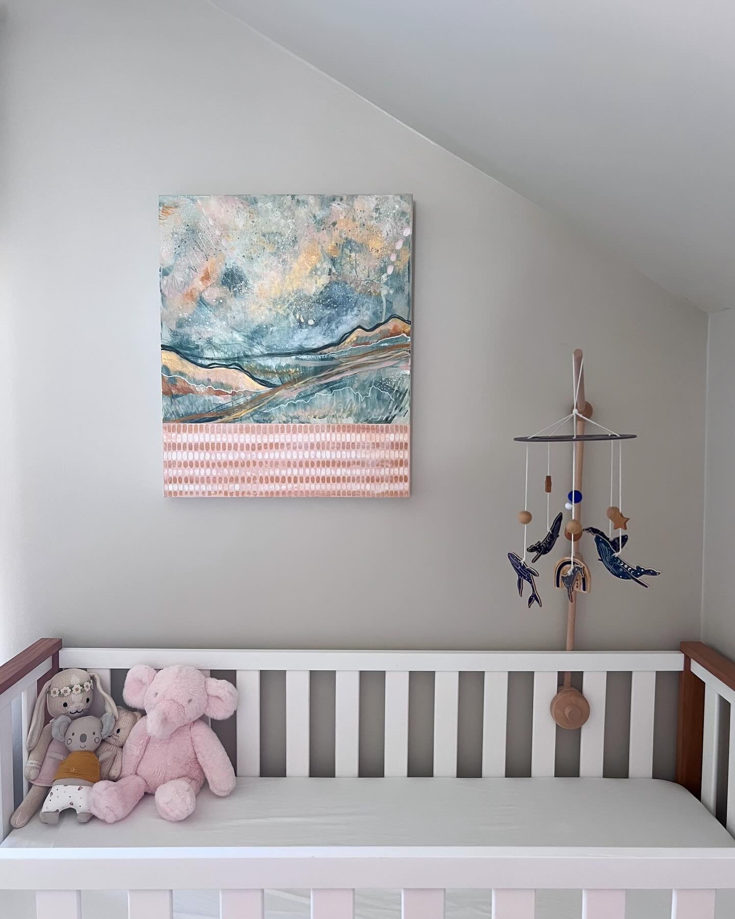 I realized I never showed how I&rsquo;d styled &ldquo;Daydreamer&rdquo; in Maggie&rsquo;s room before she was born. It&rsquo;s perfect for a nursery or a little girls room and is ready for its forever home!

Link to see the listing is in my bio😘 and