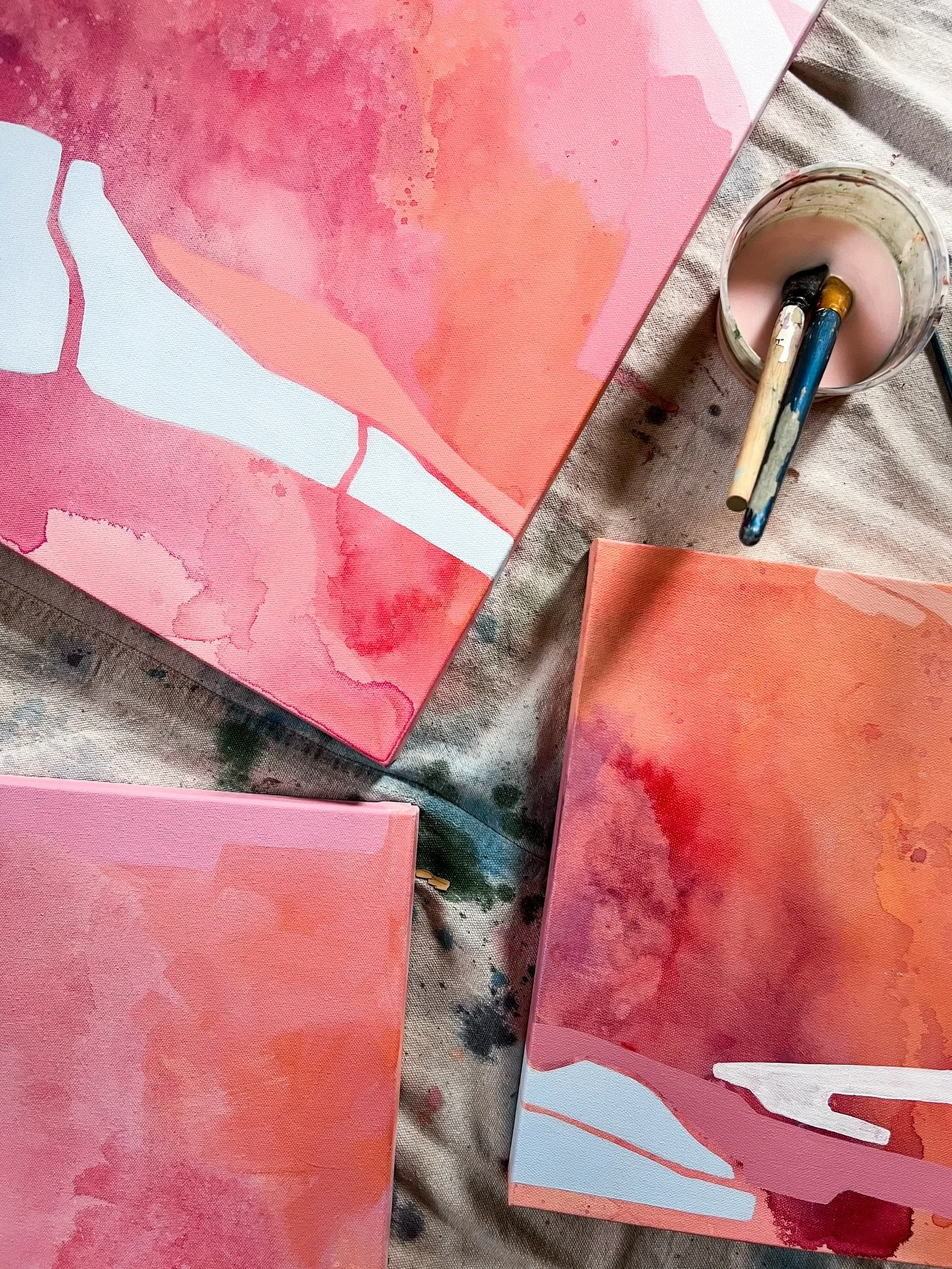 This song is how I feel about these paintings 💕🎀They&rsquo;re giving girly, fun, party energy. Not sophisticated per se but definitely a positive and bright vibe!

Are you coming to my open studio for @salem.art.association Artist In Residence? You