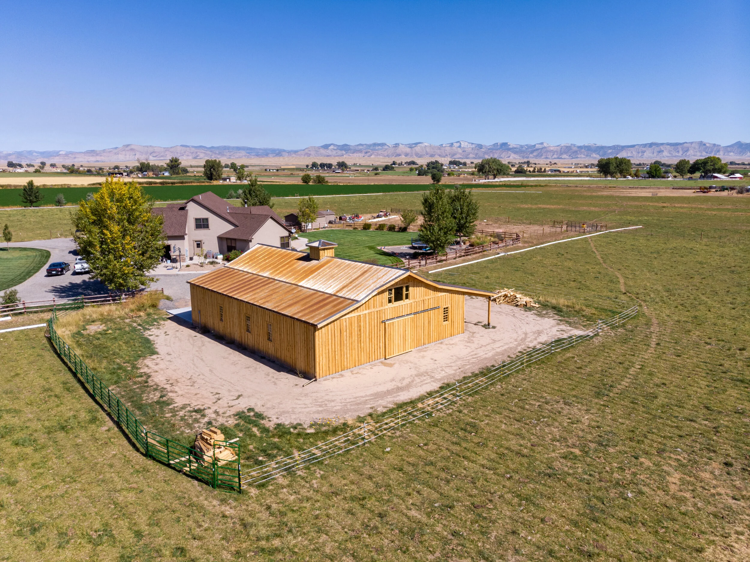 2019-10 Nostrand Timber Frame Barn Home Builders FirstSource HQ 12.jpg