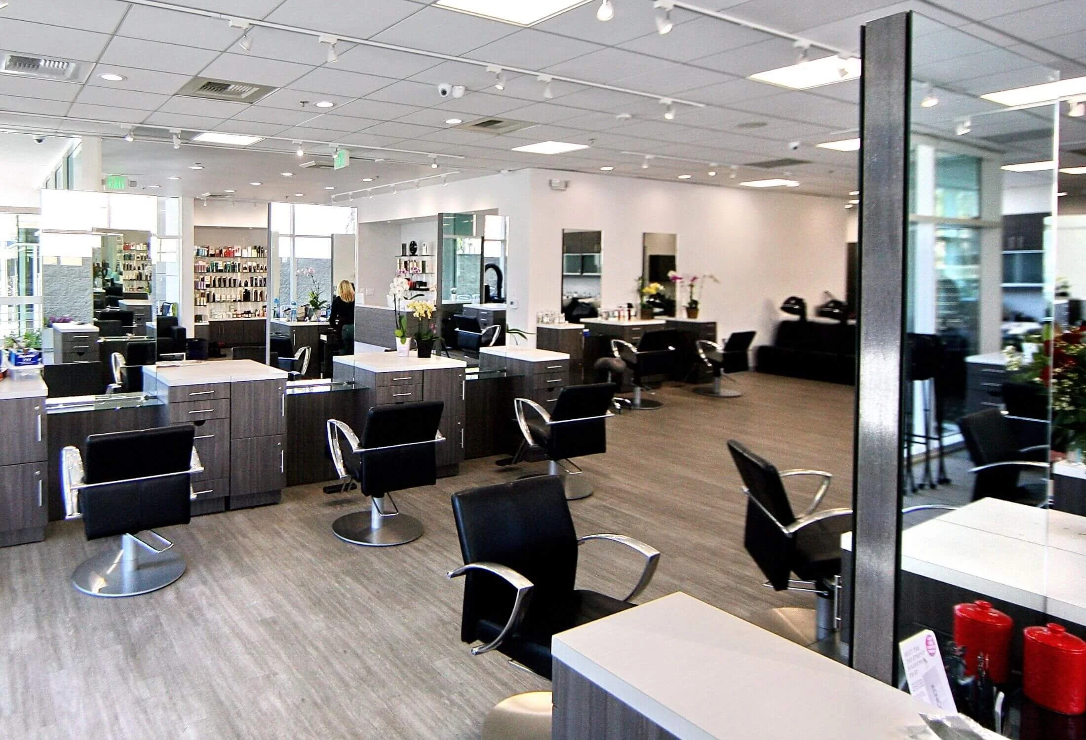 Daidone-luxury-hair-and-nail-salon.jpg