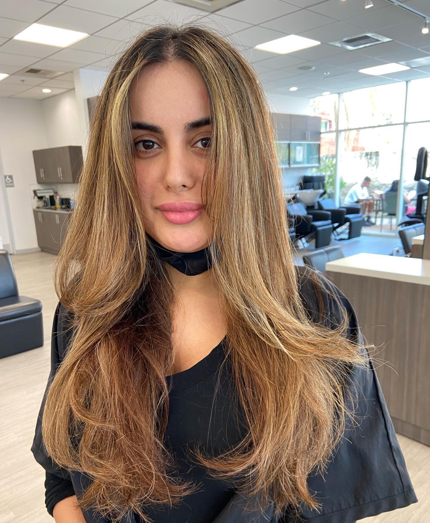 ✨Soft teasy-lights for a 🌞summer&rsquo;s wish? ✨I think so! #daidonesalon 📞310-471-5555. .
.
.
.
.
#santamonicahairsalon #balayagehair #haircolor #highlights #santamonicahairstylists #daidonesalon #bendaidone #