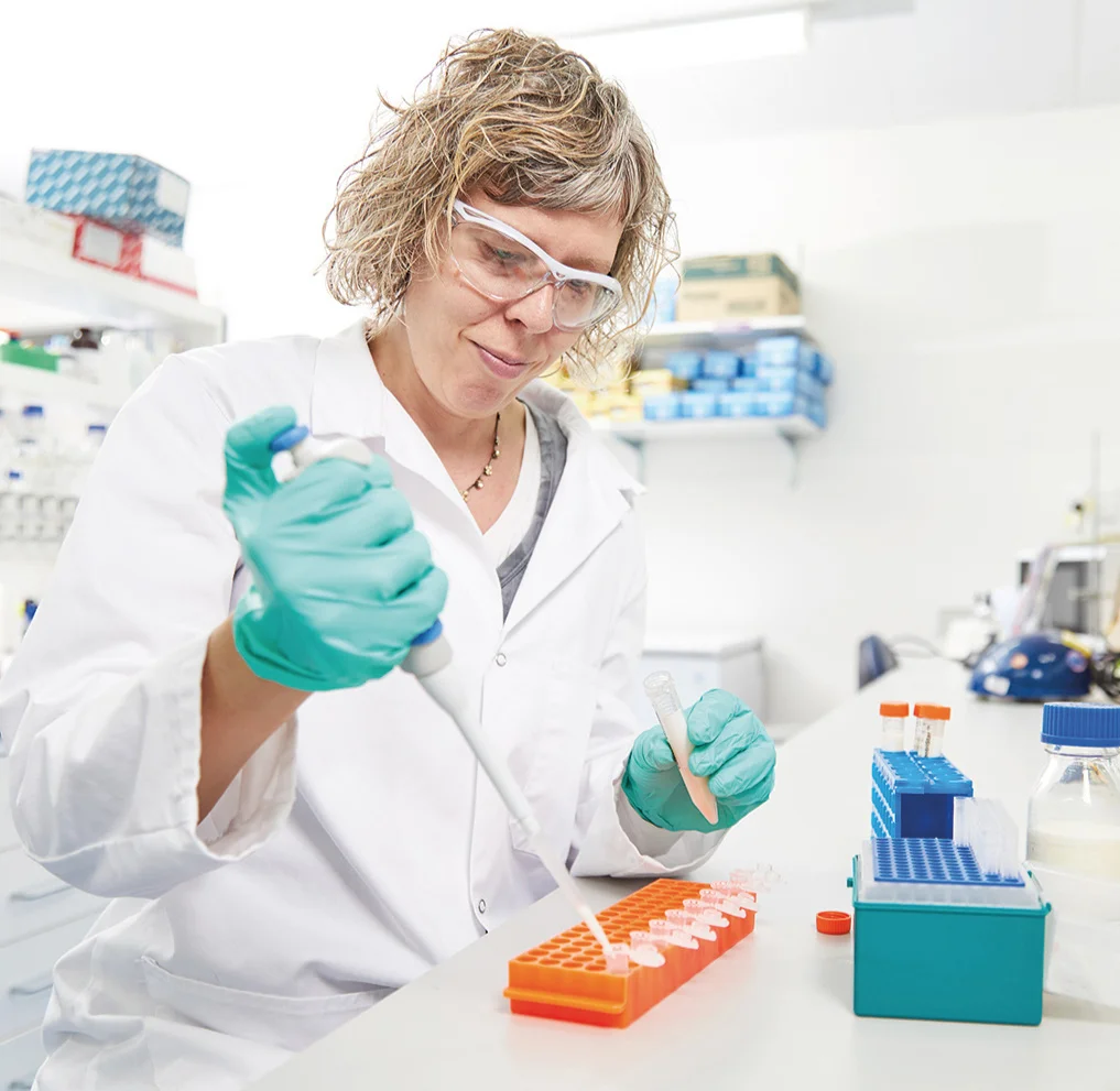 AgR_SheepMilk_15-CMYK+Omics.jpg