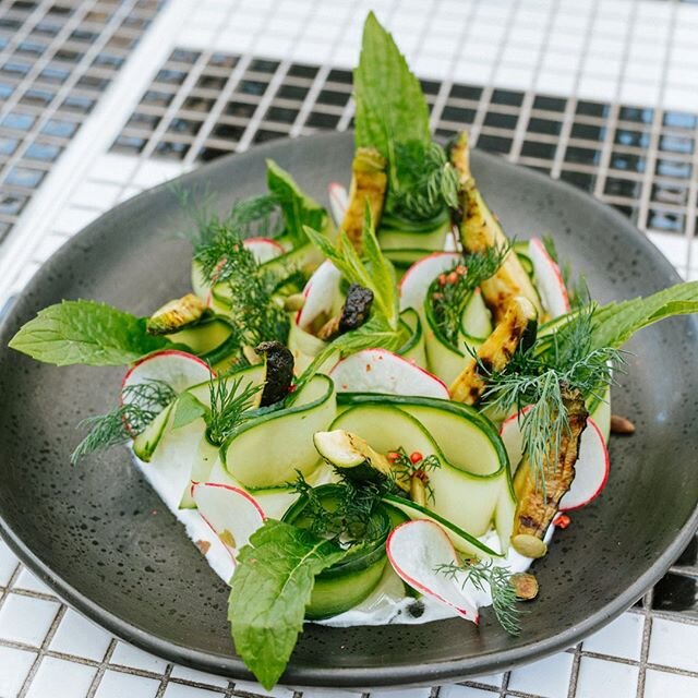 The glorious courgette salad served out the back in the Beach Club! Courgettes, cucumber and radish with coconut yoghurt, dill and mint. The perfect entree or salad to share 💚