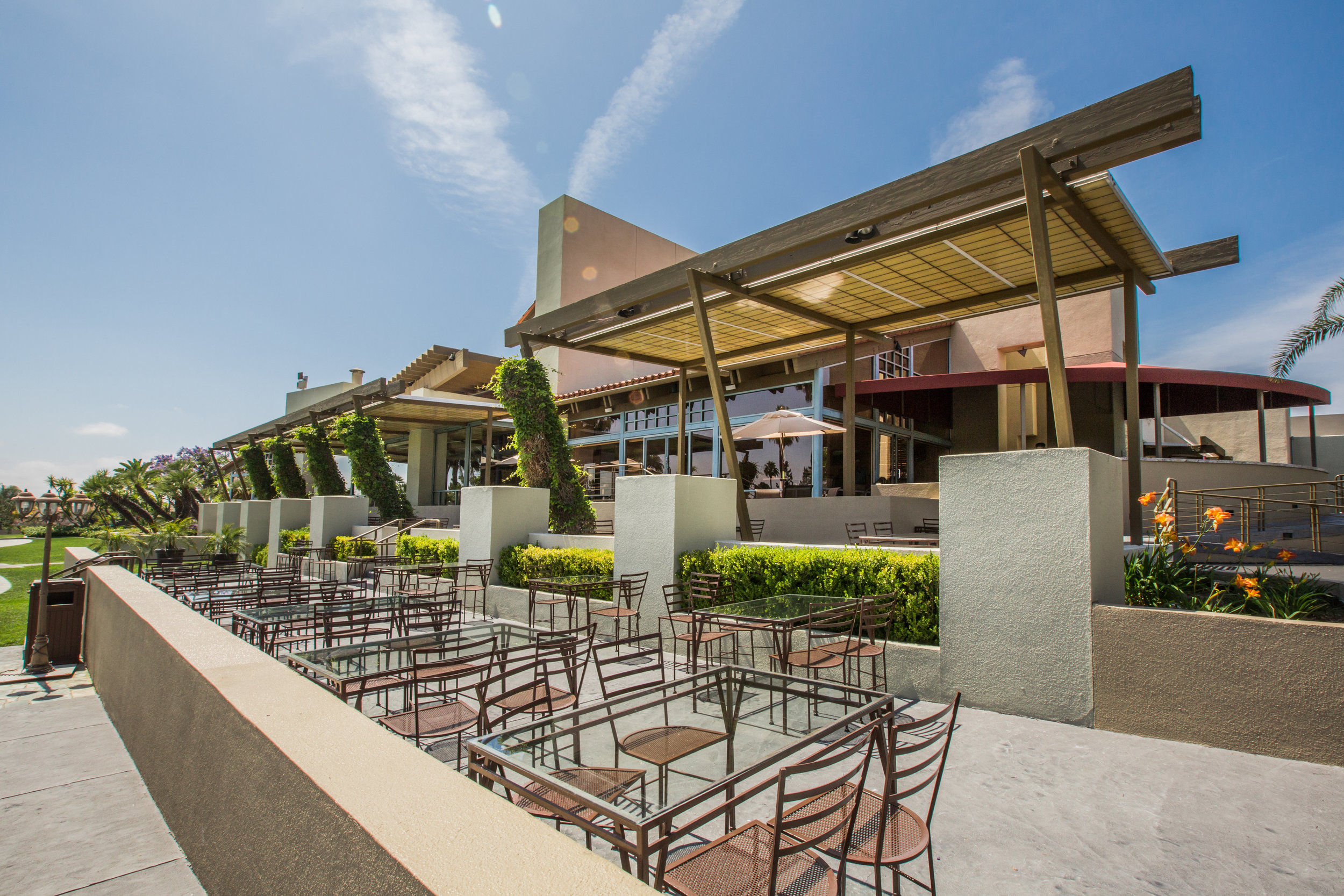 2016 TRGC Greenside Patio.jpg