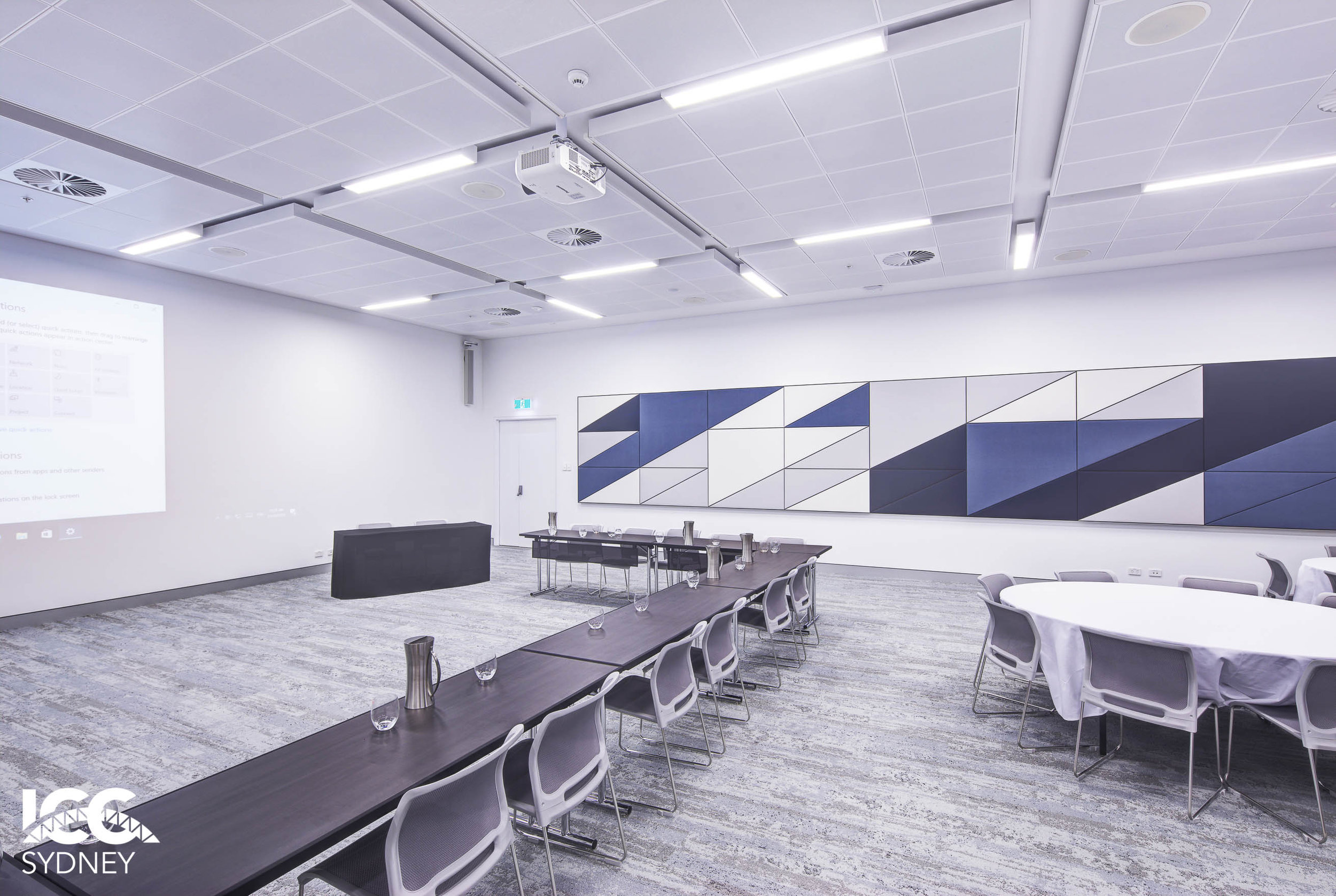 Convention Centre – Meeting Room.jpg