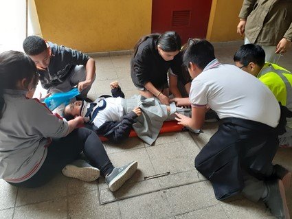 Liceo Artistico - First aid team 2.jpg